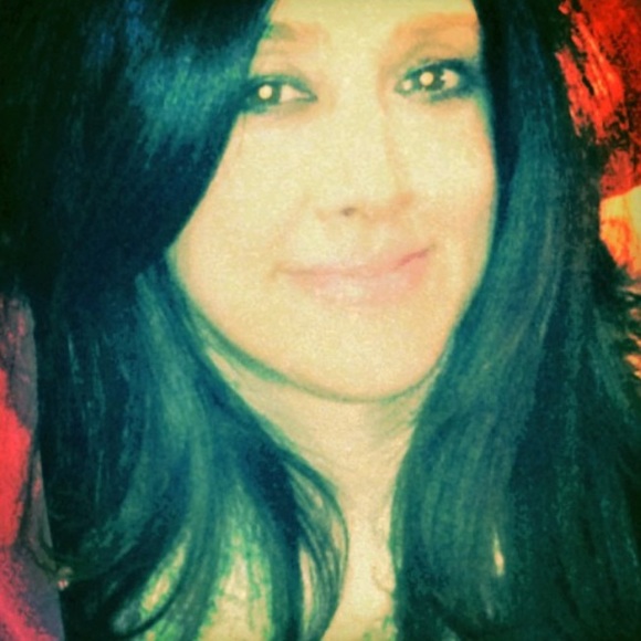 Meet your Posher, Lisa - Picture 1 of 1